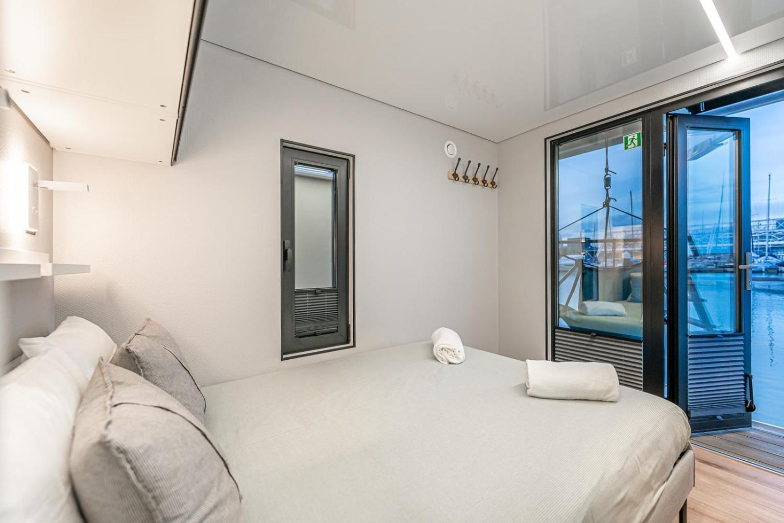 The Homeboat Company Sant'Elmo-กาญารี ภายนอก รูปภาพ