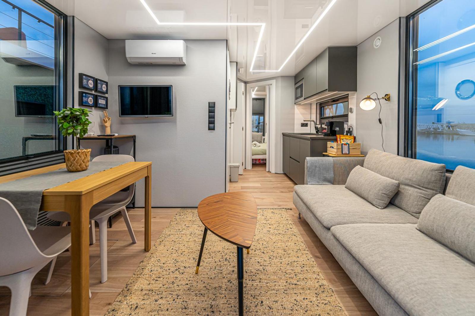 The Homeboat Company Sant'Elmo-กาญารี ภายนอก รูปภาพ