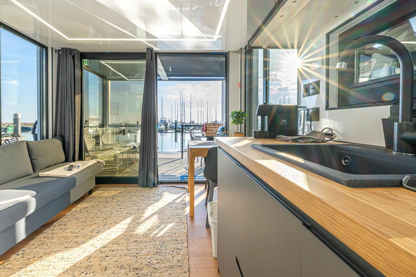 The Homeboat Company Sant'Elmo-กาญารี ภายนอก รูปภาพ
